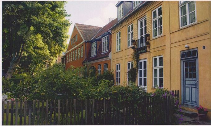 Kvarteret omkring Allégade,
Gården Ludvigs Minde opført ca. i 1770 